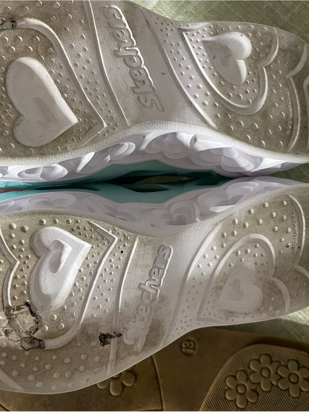 Skechers Kids Mint Green Heart-Detail Clog Sandals